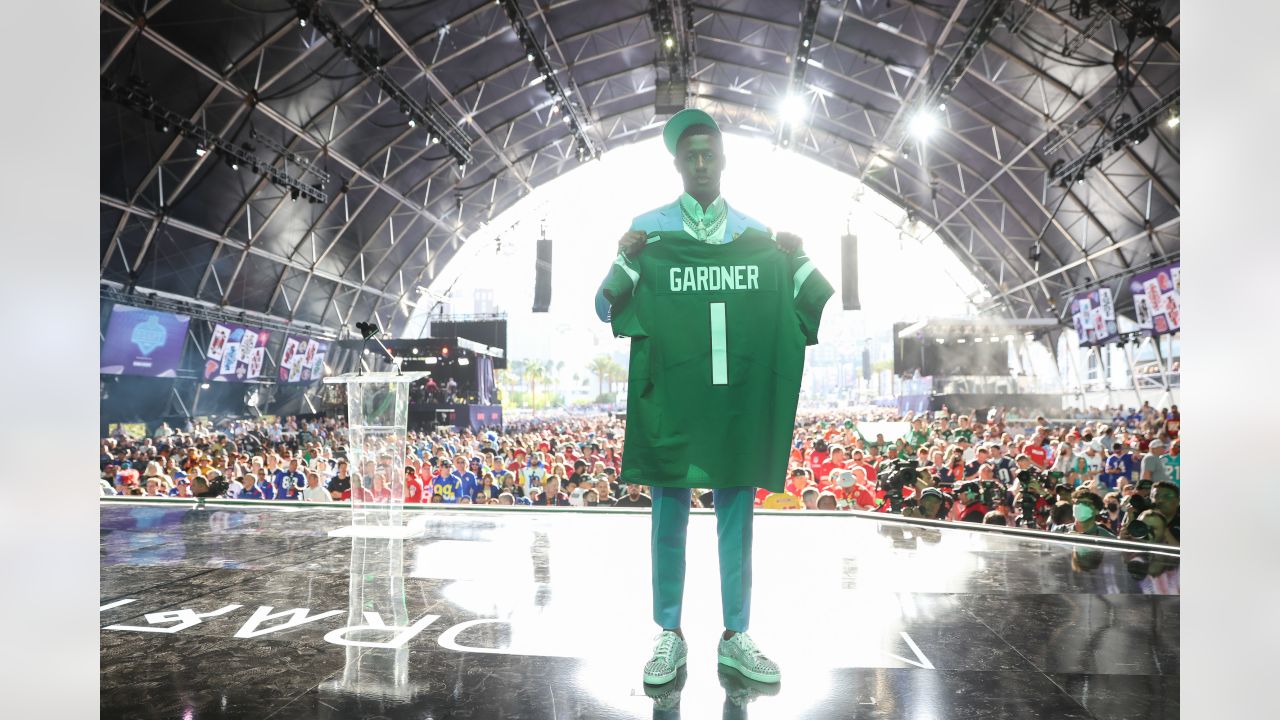 April 28, 2022, Las Vegas, Nevada, USA: JERMAINE JOHNSON II attends the 2022  NFL Draft at the Bellagio Hotel & Casino. The Jets picked Johnson as the  the 26th pick of the