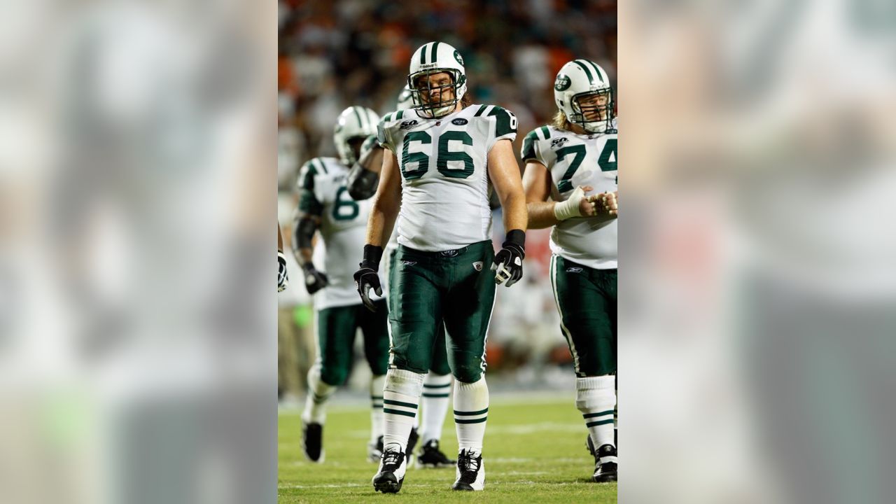 Alan Faneca, Hall of Famer and ex-Jets offensive lineman, begins head  coaching career 