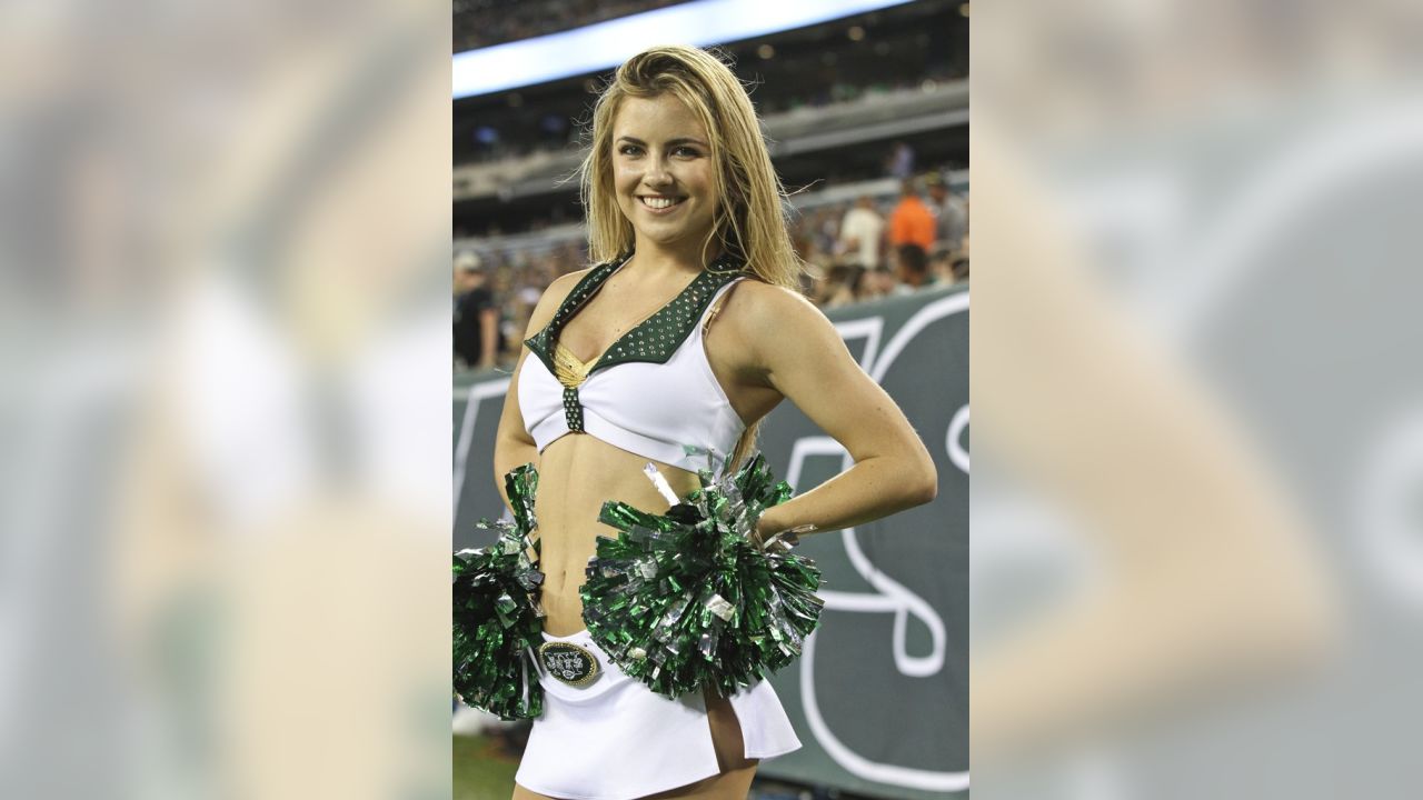 Flashback Friday – New York Jets Flight Crew Cheerleader Tara