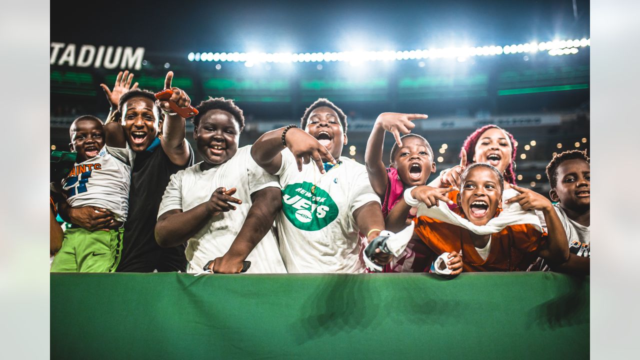 The Best Images of Jets Fans at MetLife Stadium for the Preseason Game vs.  the Eagles