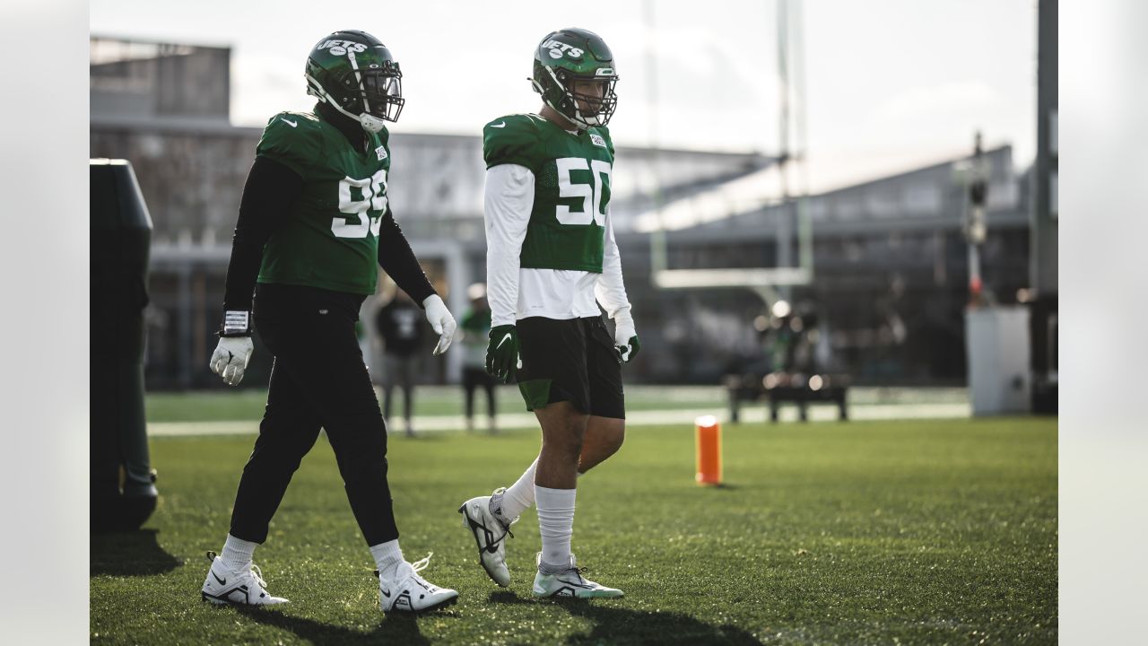 Rookie DLs Jermaine Johnson II and Micheal Clemons Give Jets an 'Edge'