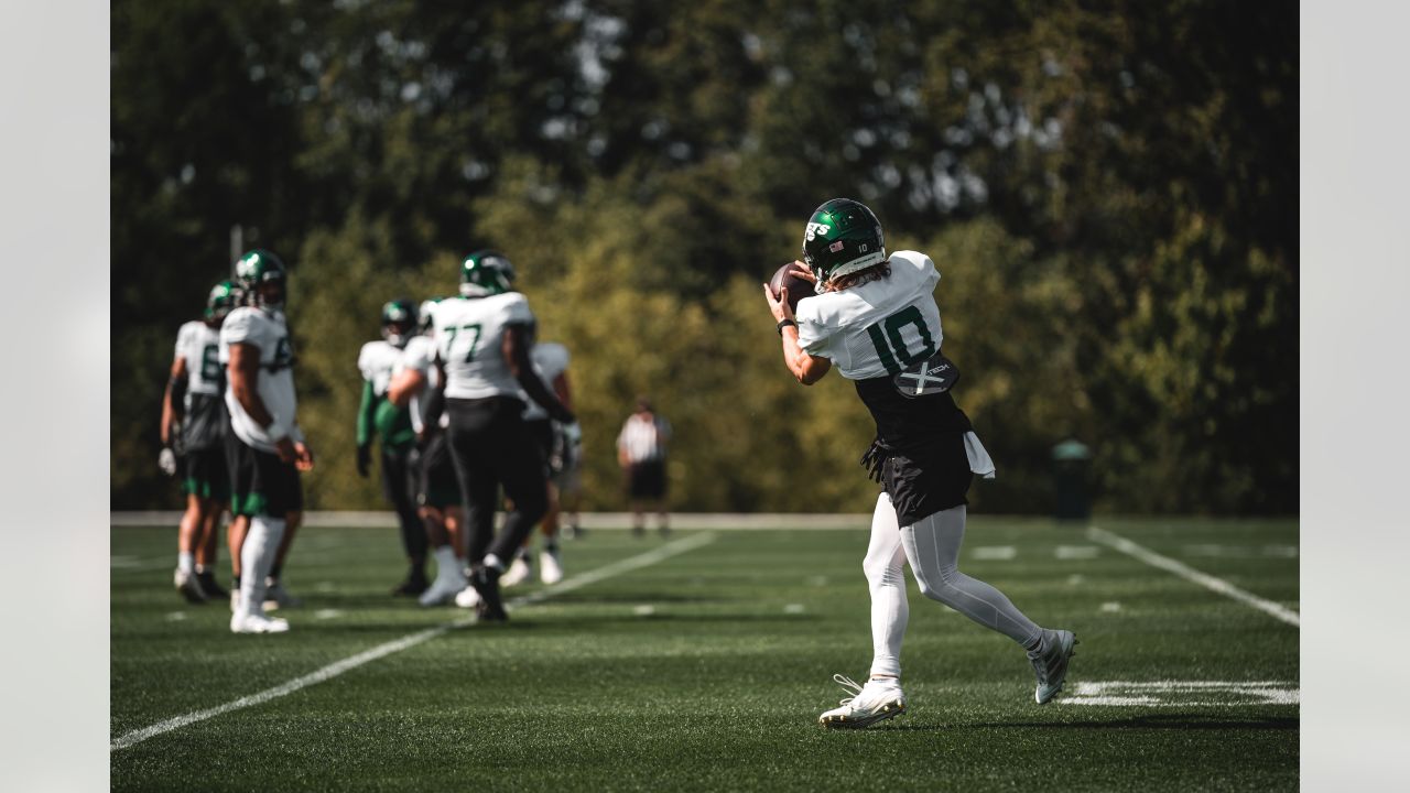 New York Jets practice notes: Sam Darnold's plight; Crowder, Berrios,  Herndon exit early