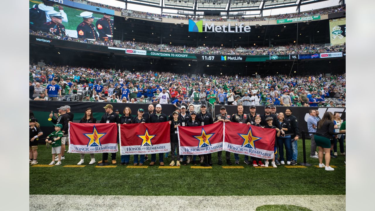 DVIDS - Images - New York Jets' Salute to Service Game [Image 1 of 15]