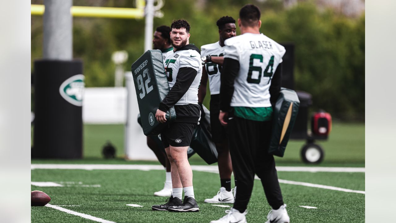 Jets O-Lineman Alijah Vera-Tucker: It Feels Good to Be Back Out There