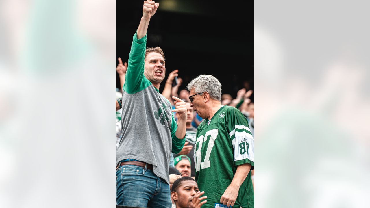 Gallery  Best of Jets Fans During the Win Over the Bills