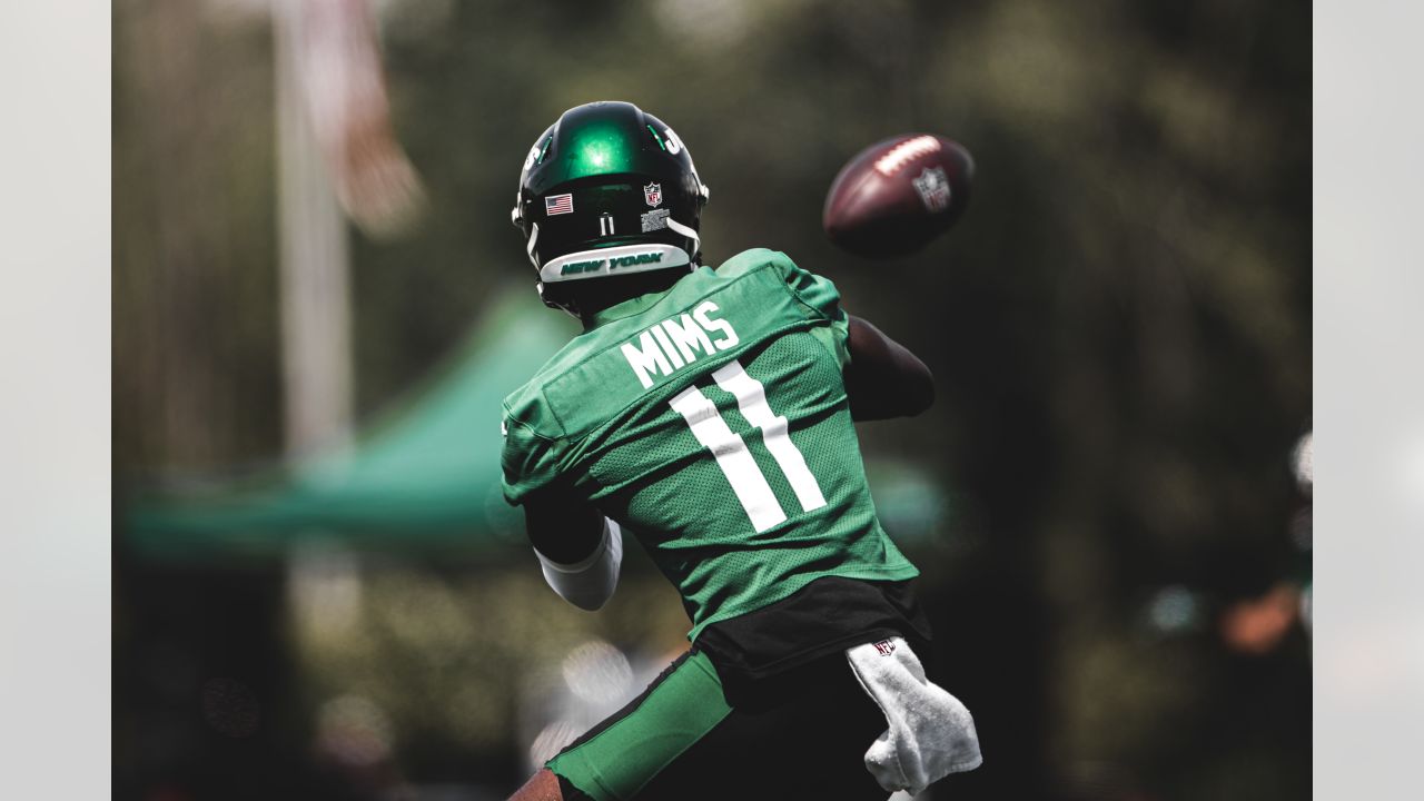 New York Jets safety Lamarcus Joyner (29) warms up before playing