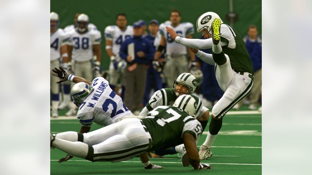 New York Jets Curtis Martin scores against Seattle Seahawks