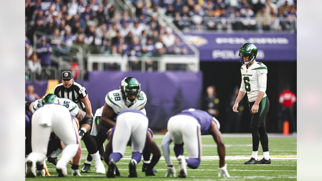 VIKINGS-JETS HALFTIME SHOW 