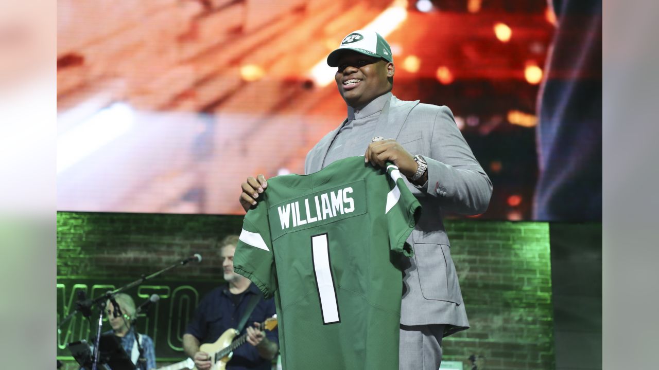 Quinnen Williams creates a lot of laughs in Tide swap jersey commercial