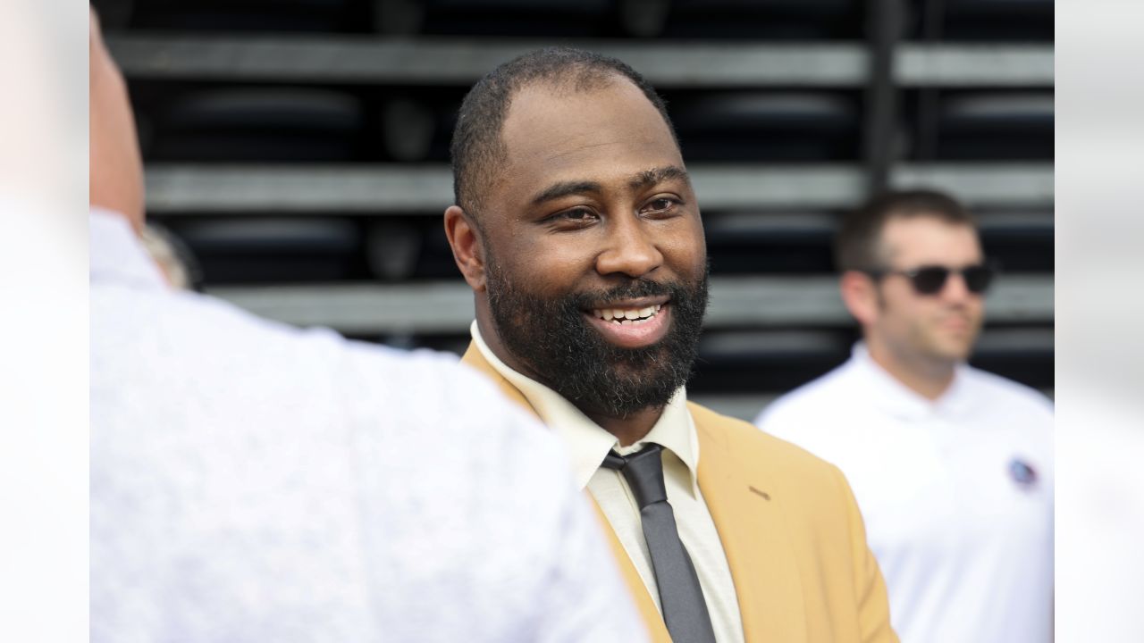 Gallery  Best Photos of Darelle Revis & Joe Klecko at the 2023