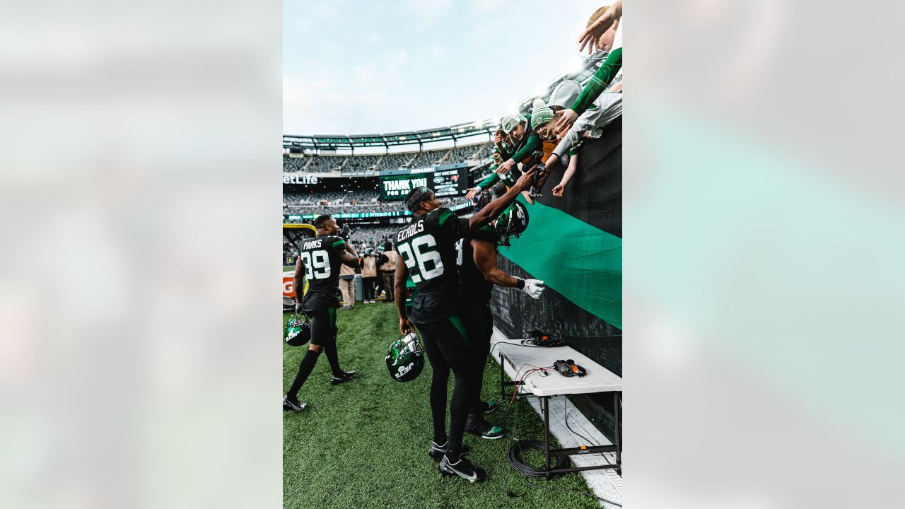 Zach Wilson booed as Lawrence and Jaguars tame dismal Jets, NFL