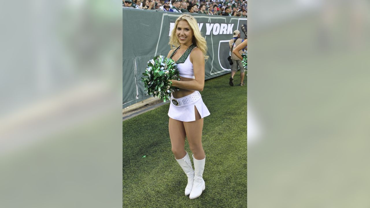 NFL Cheerleaders: Week 15  Nfl cheerleaders, Jets cheerleaders,  Cheerleading