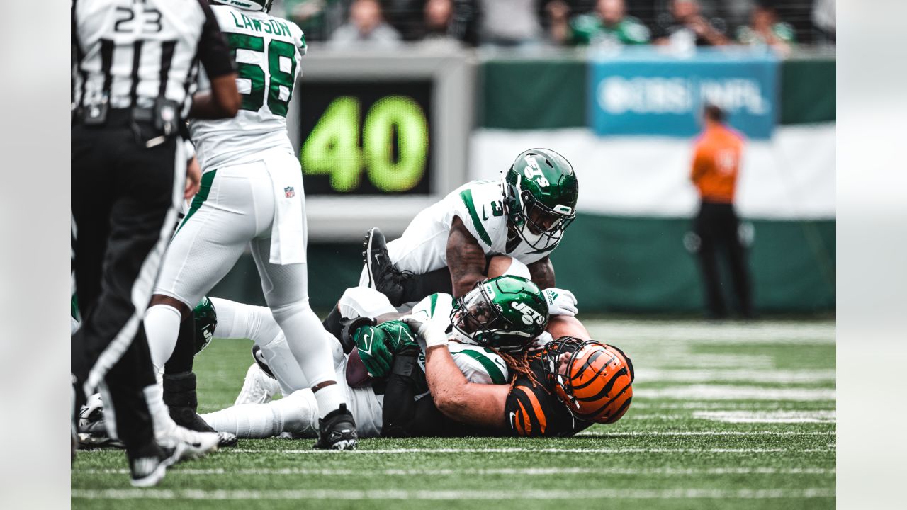 East Rutherford, New Jersey, USA. 25th Sep, 2022. New York Jets cornerback Sauce  Gardner (1) reacts after breaking up a pass intended for Cincinnati Bengals  wide receiver Ja'Marr Chase (1) (not pictured)