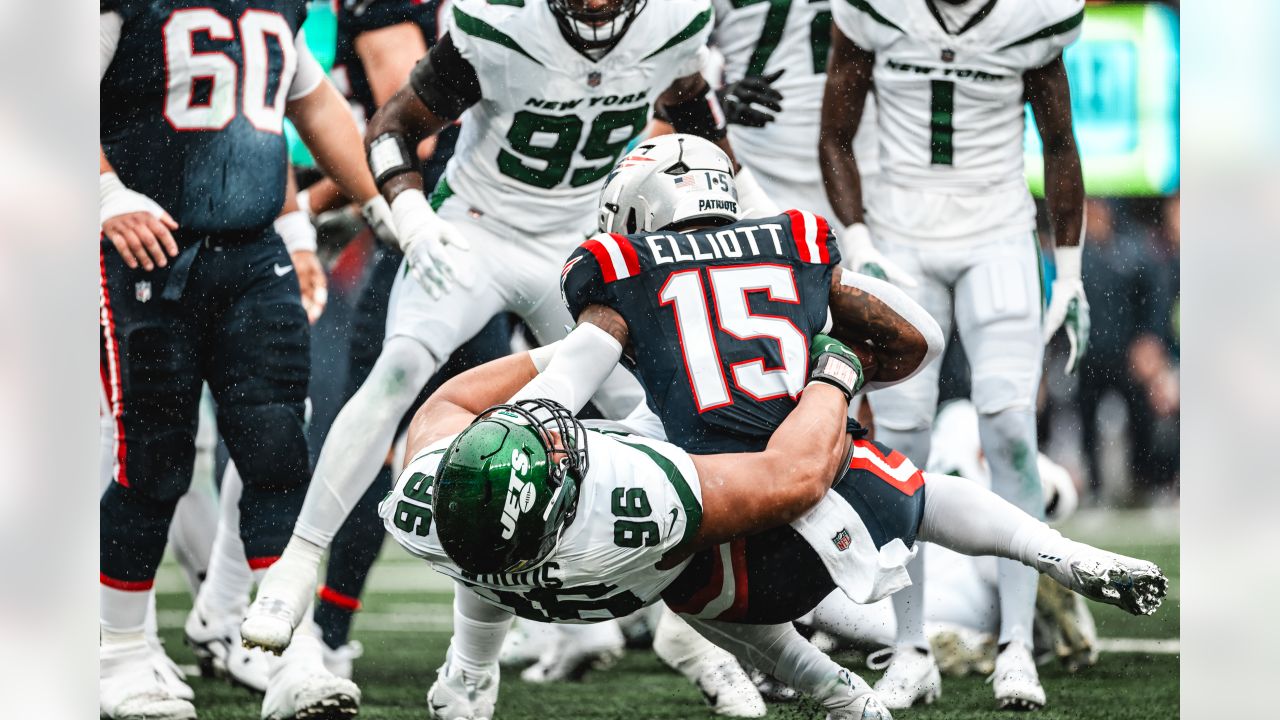 What Did Jets OL Mekhi Becton, Alijah Vera-Tucker Say After Their First  Game at New O-Line Positions?