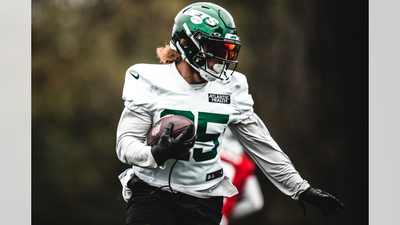 Family traveling to London means everything to Jets' special teams