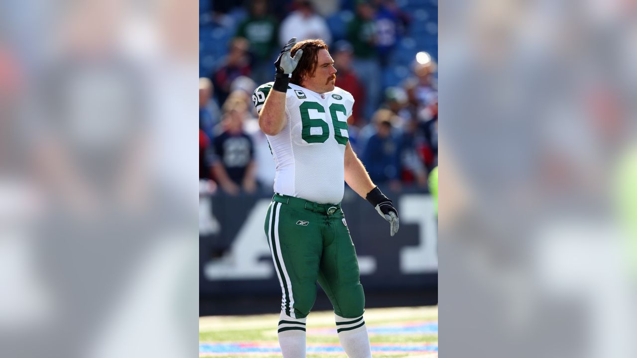 Alan Faneca, Hall of Famer and ex-Jets offensive lineman, begins head  coaching career 