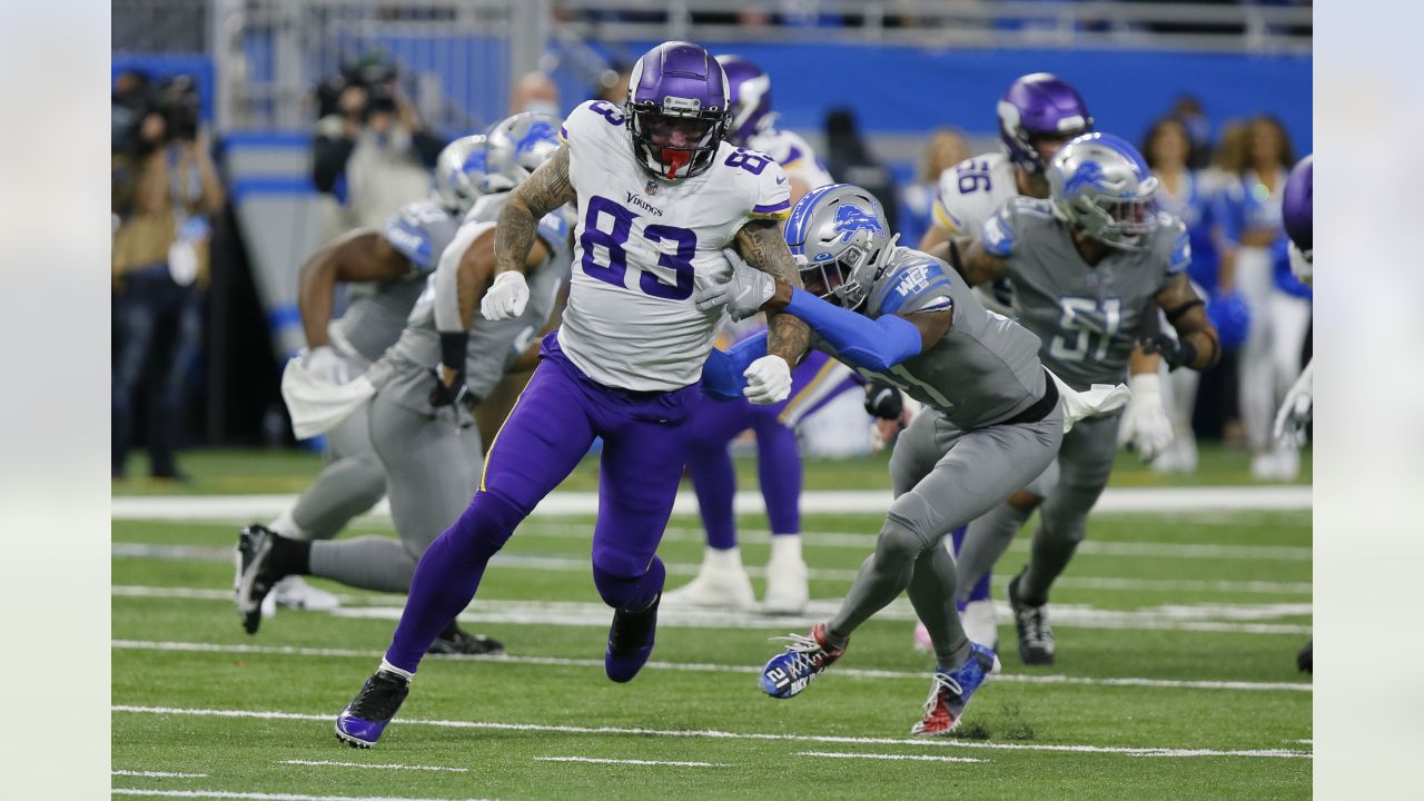 Minnesota Vikings tight end Tyler Conklin (83)during an NFL football game  against the Arizona Cardinals, Sunday, Sept. 19, 2021, in Glendale, Ariz.  (AP Photo/Rick Scuteri Stock Photo - Alamy