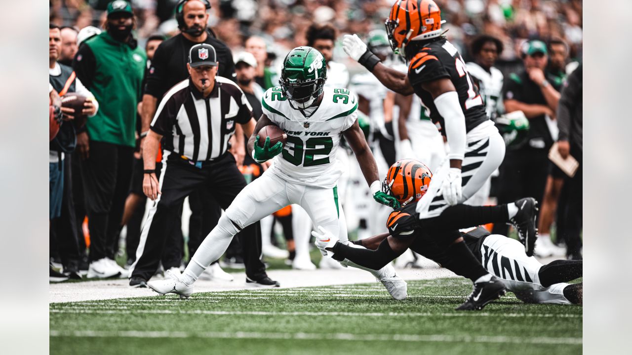 Jets' rookie Garrett Wilson leaves game with rib injury in first half vs.  Bengals: How serious is it? (UPDATE) 