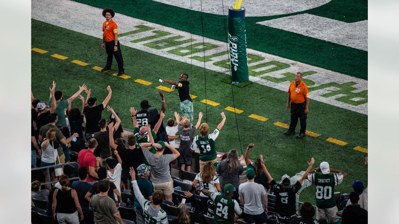 The Best Images of Jets Fans at MetLife Stadium for the Preseason Game vs.  the Eagles