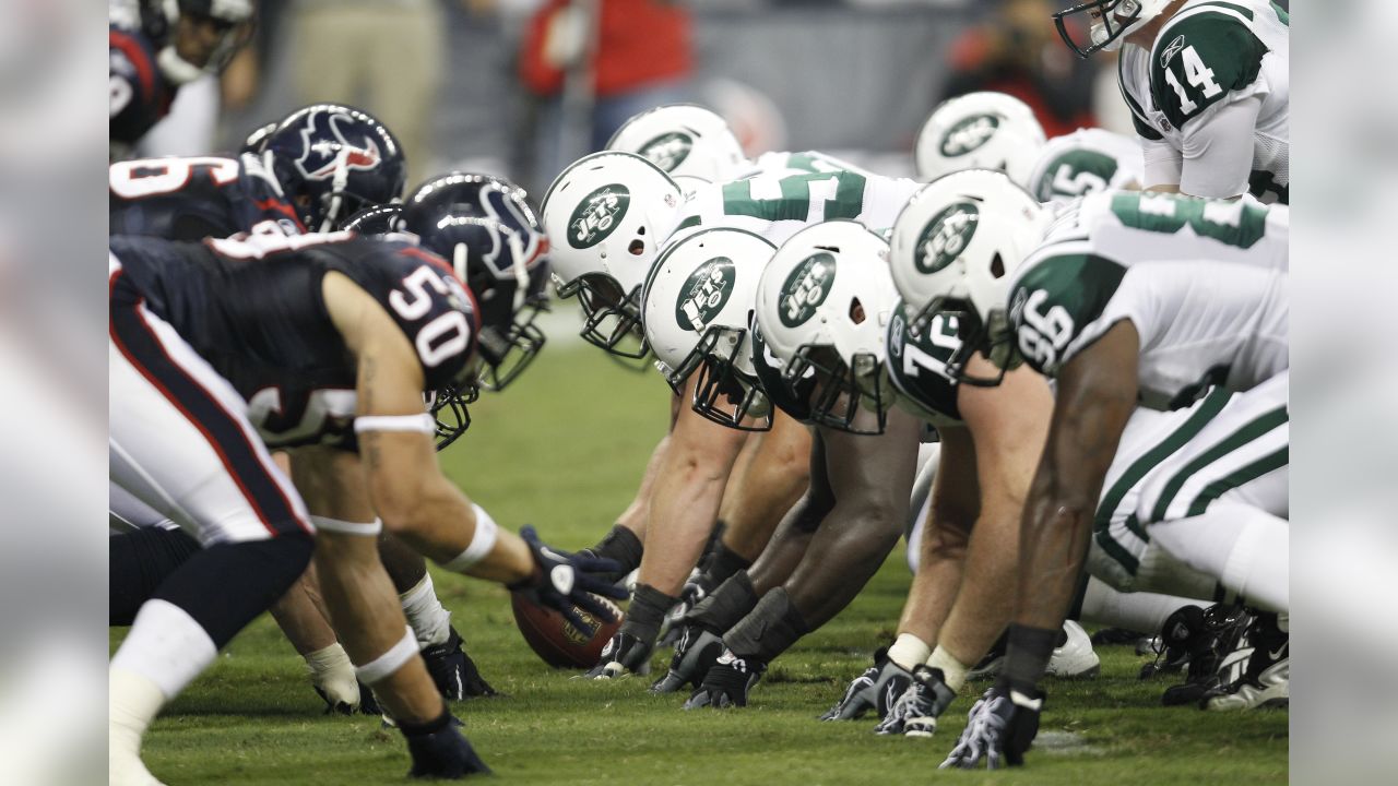 19 September 2010: New York Jets offensive tackle D'Brickashaw Ferguson (60)  during the Jets 28