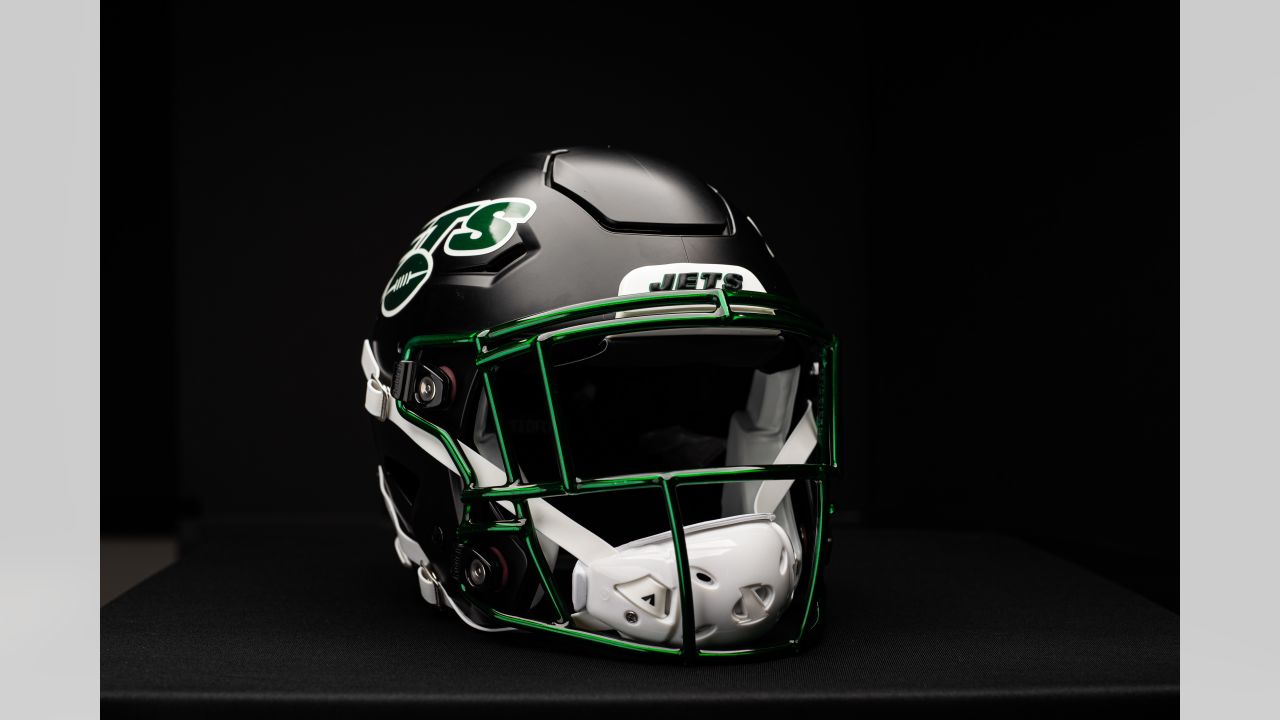 Jets Unveil New Stealth Black Alternate Helmet