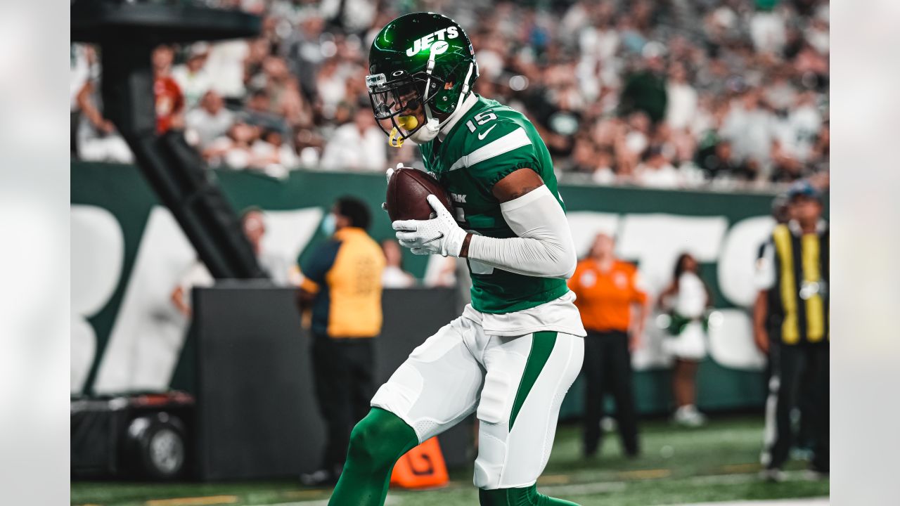 Jets-Eagles 3 Takeaways  Hail Mary Finish Puts a Bow on 2021 Preseason
