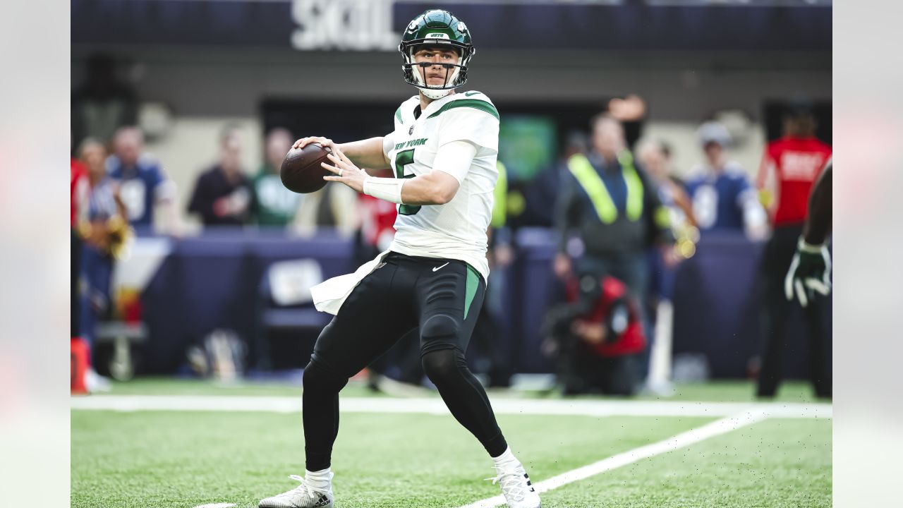 Mike White solidifies standing as Jets' QB even in defeat