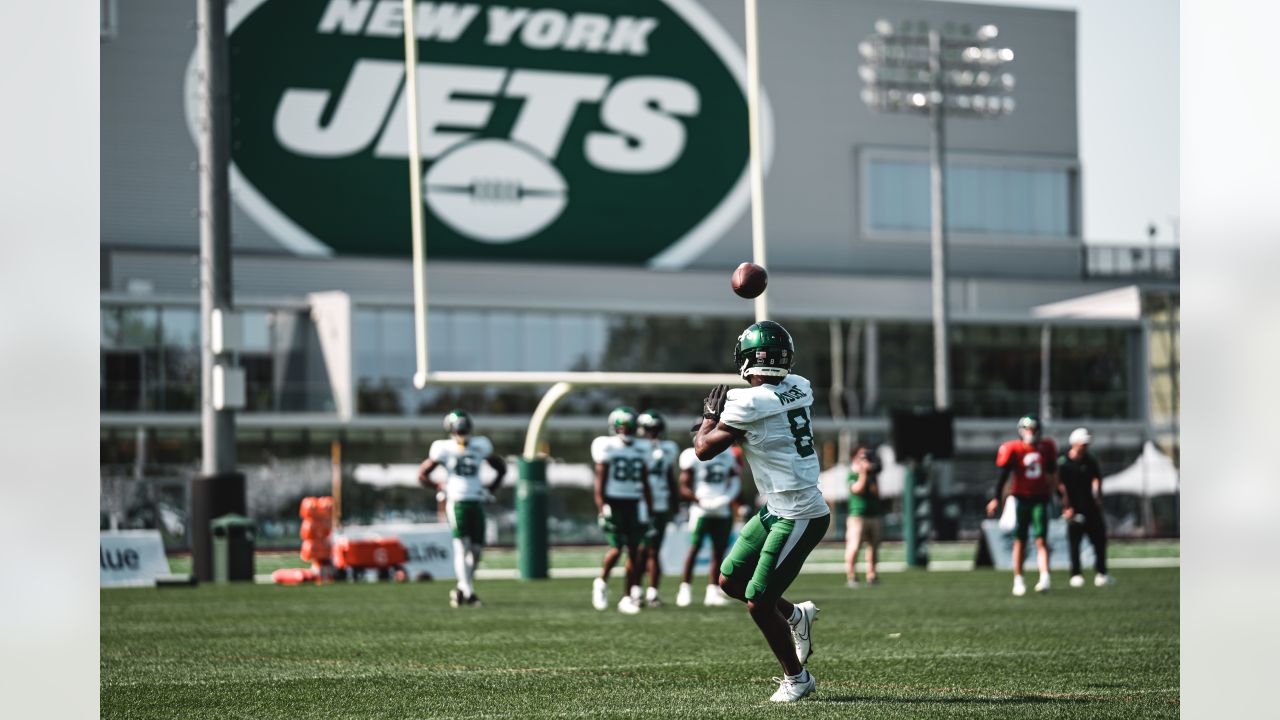 Jets place Elijah Moore on IR as bad injury luck continues