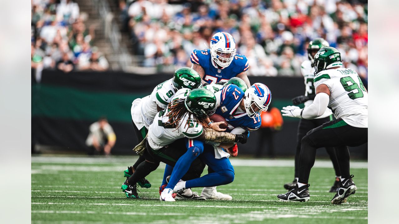 18,333 Bills V Jets Stock Photos, High-Res Pictures, and Images