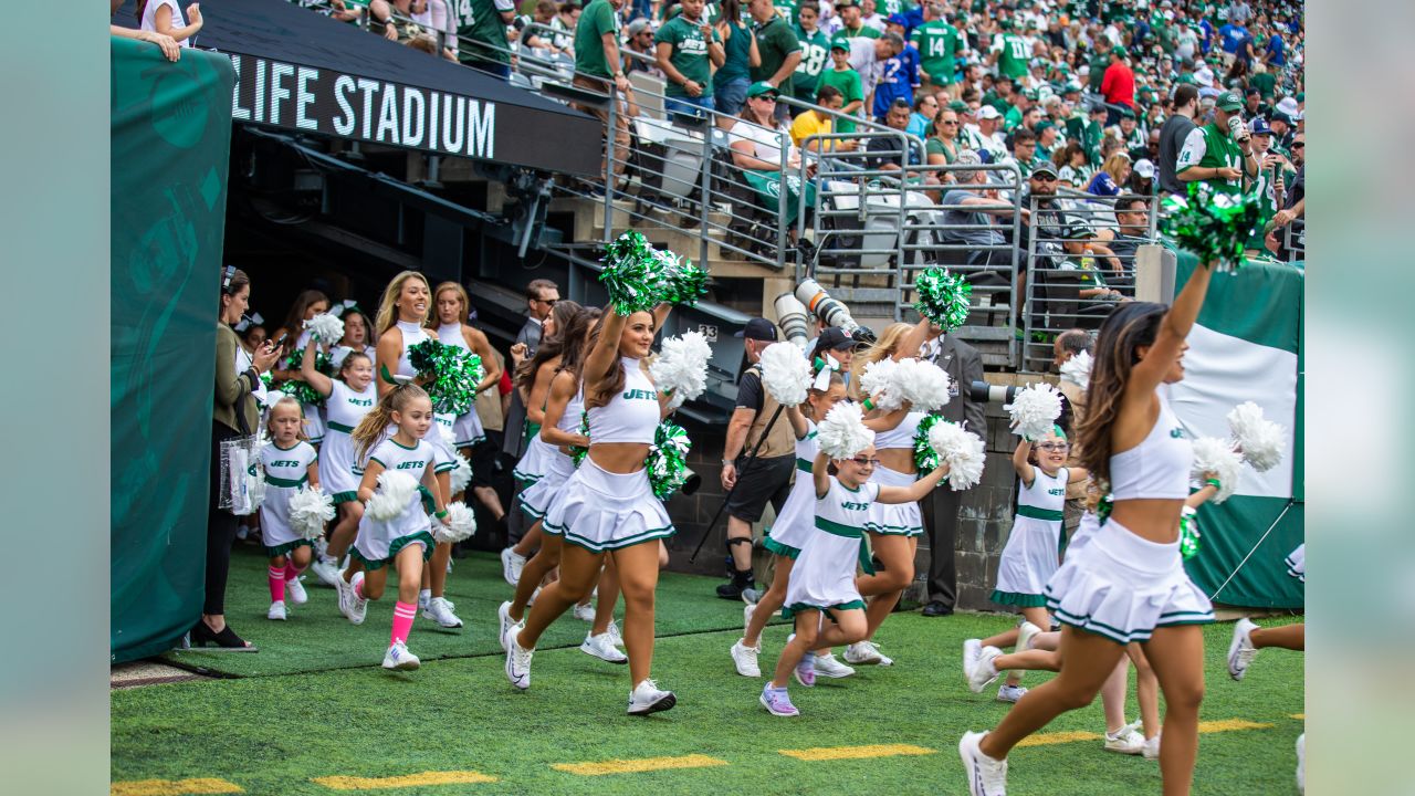 Jets Flight Crew on Instagram: “Happy Game Day Jets Fans! ✈️ 