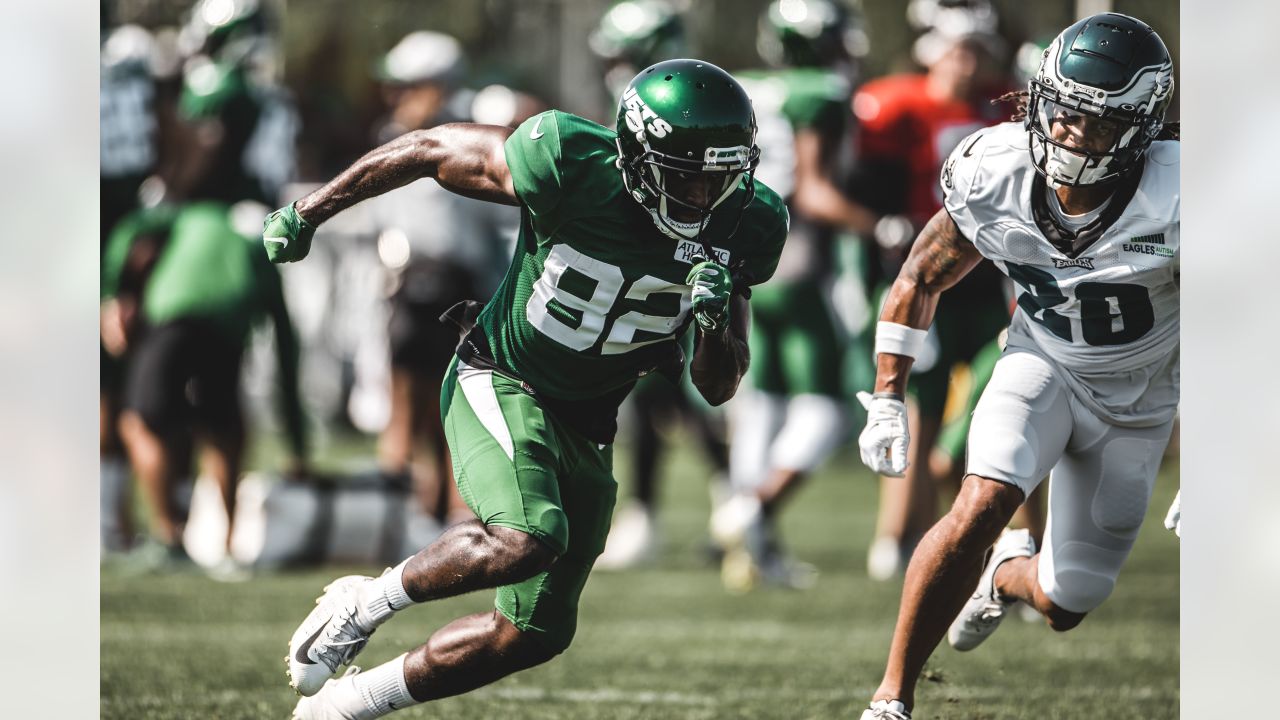 New York Jets wide receiver Elijah Moore (8) reacts against the Atlanta  Falcons during an NFL football game Monday, Aug. 22, 2022, in East  Rutherford, N.J. (AP Photo/Adam Hunger Stock Photo - Alamy