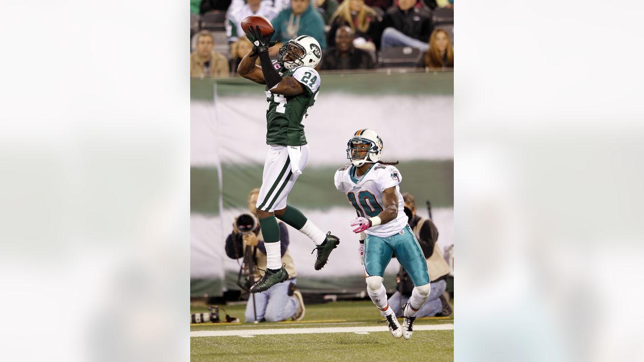 Darrelle Revis Open To Playing Receiver If Patriots Want Him Vs. Jets 