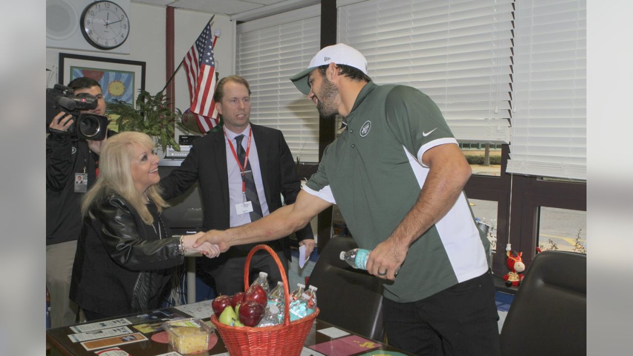 Jets WR Eric Decker and wife tackle bullying in schools