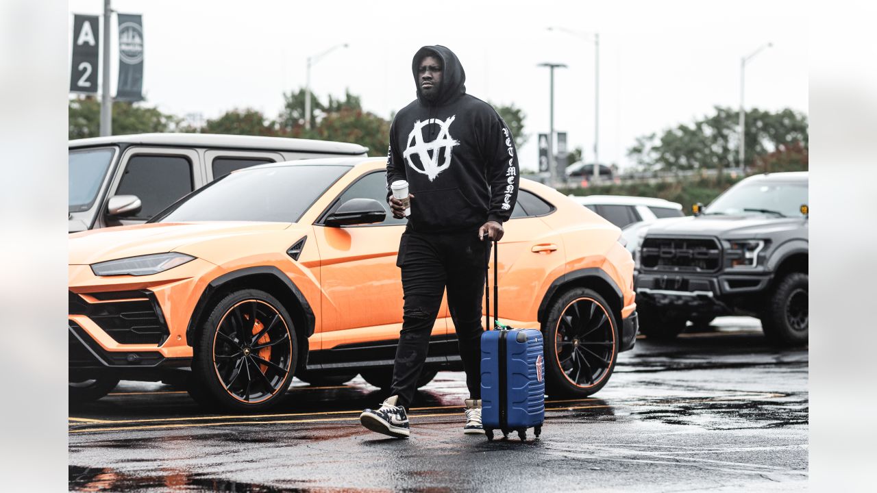 Photos  Jets Arrive at MetLife Stadium for Week 3 Against the