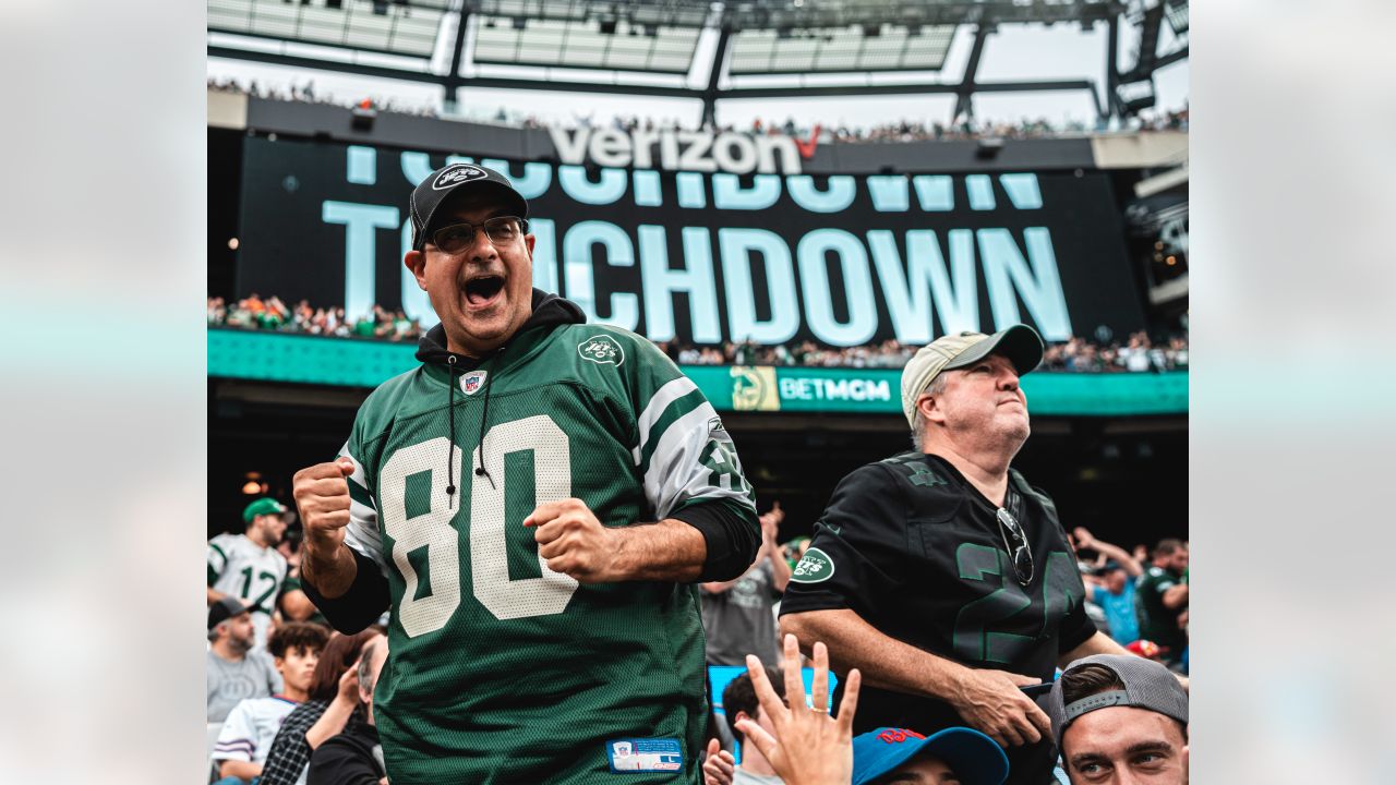 Gallery  Best of Jets Fans During the Win Over the Bills