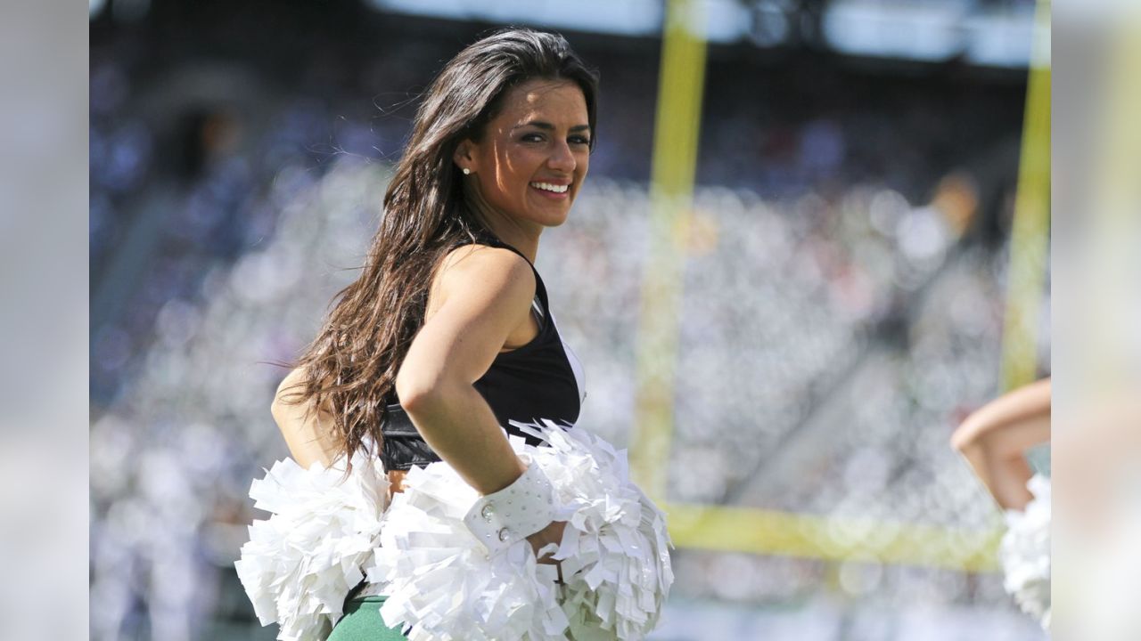 The Flight Crew Of The New York Jets – Ultimate Cheerleaders