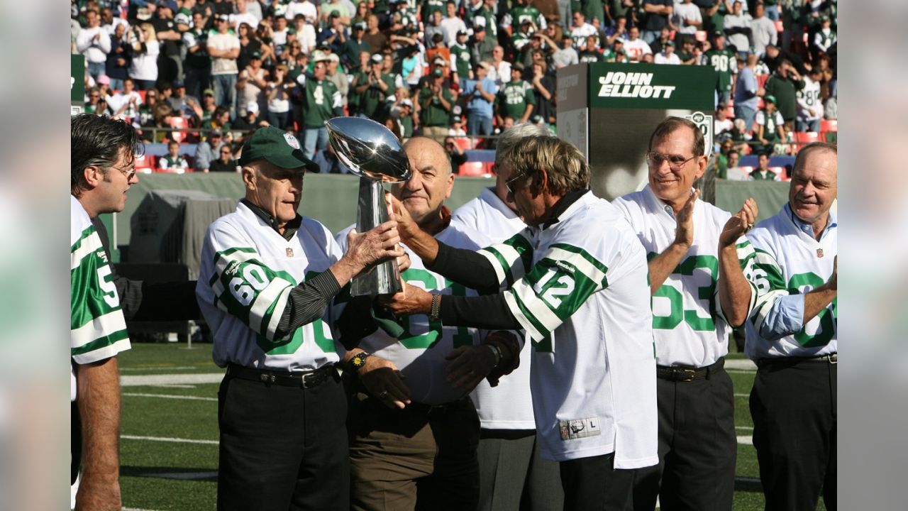 New York Jets: Larry Grantham Exemplified the Slogan 'Play Like a Jet'