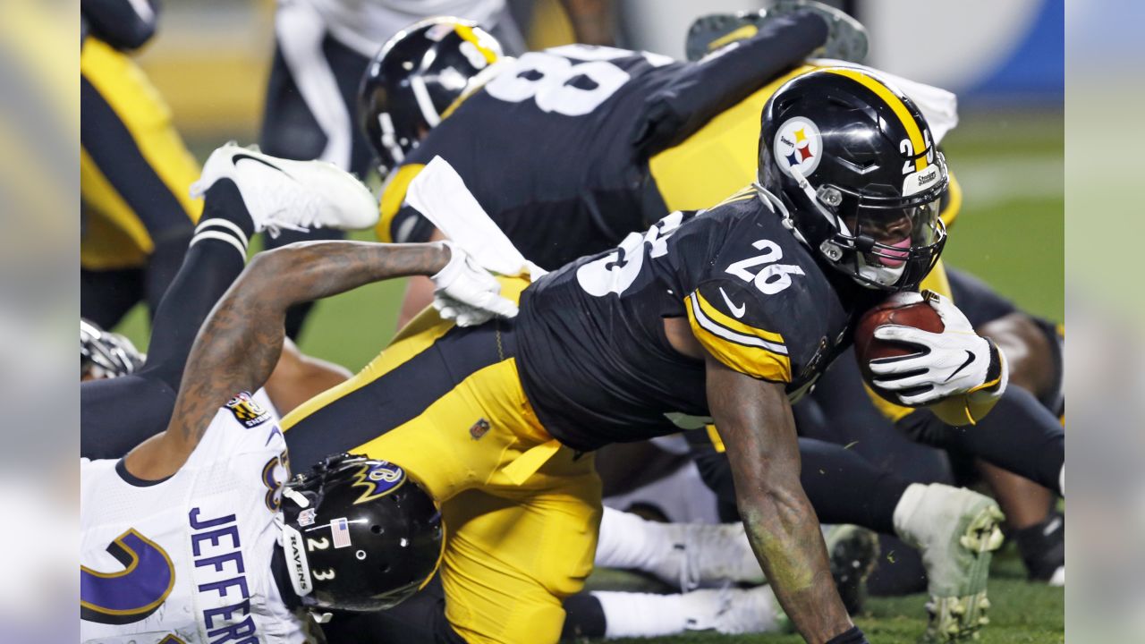 10 Things to Know About Le'Veon Bell, Jets' New 'Bellcow' Back