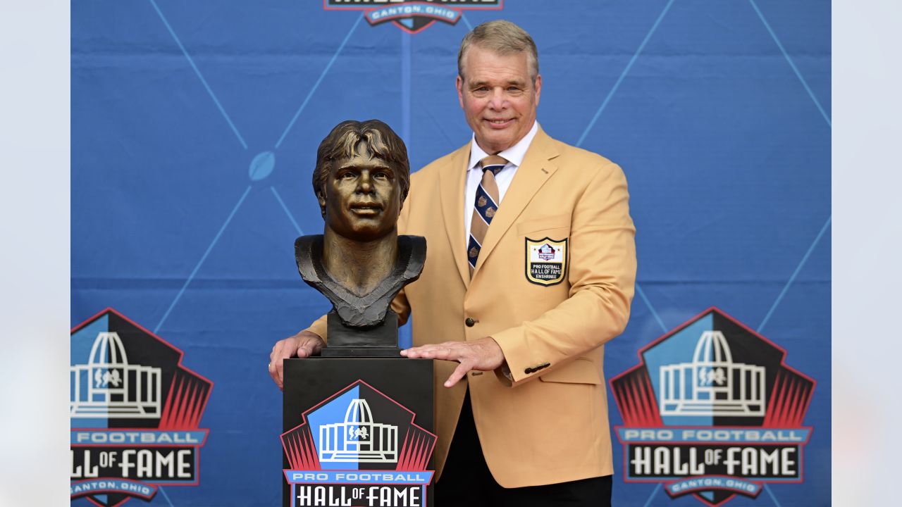 Joe Klecko Finally Gets to Read His Hall of Fame Speechand Passes Around  the Thanks