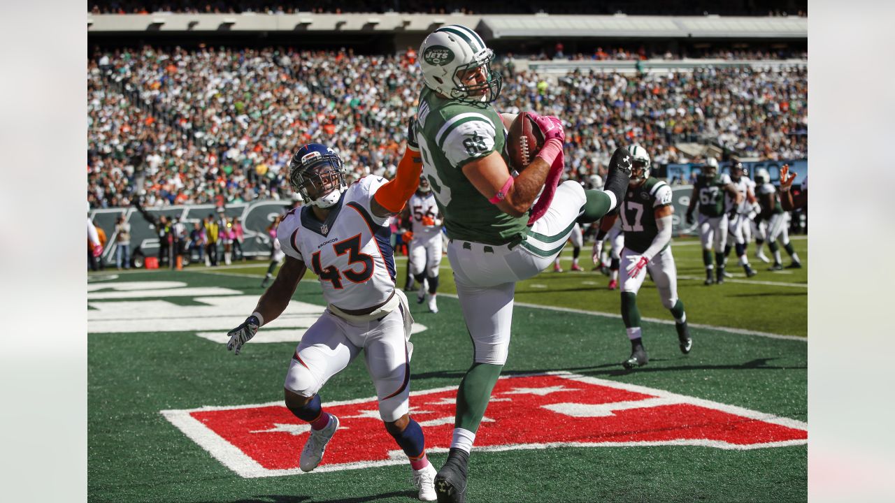 13 September 2010: New York Jets safety Jim Leonhard (36) reacts after a  play during the second half of the Baltimore Ravens vs New York Jets game  at the New Meadowlands Stadium