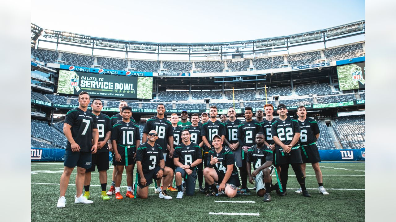 Top Photos from the First Jets vs. Giants Salute to Service Bowl