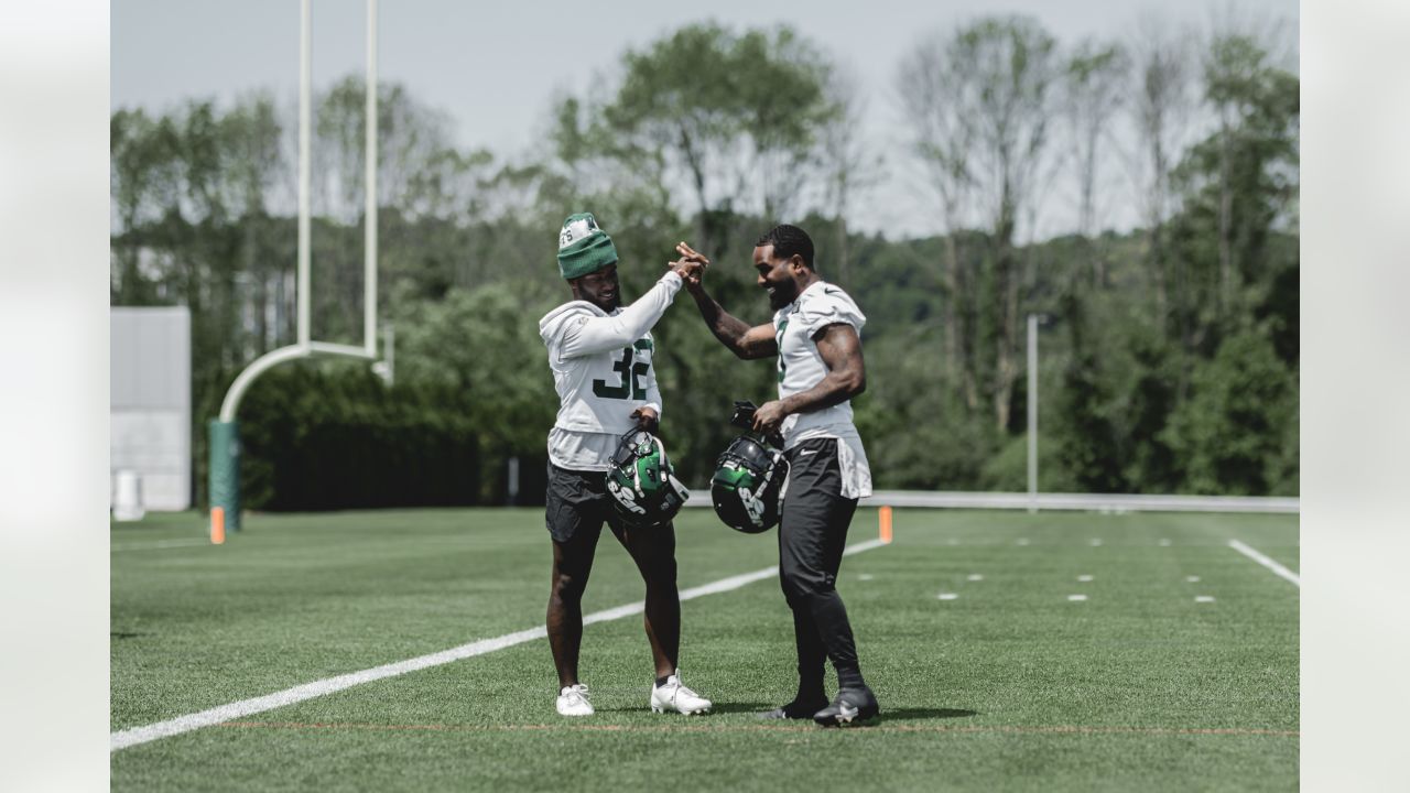 New York Jets linebacker Sherrod Greene (32) in action during the team's  NFL football rookie minicamp, Friday, May 5, 2023, in Florham Park, N.J.  (AP Photo/Rich Schultz Stock Photo - Alamy