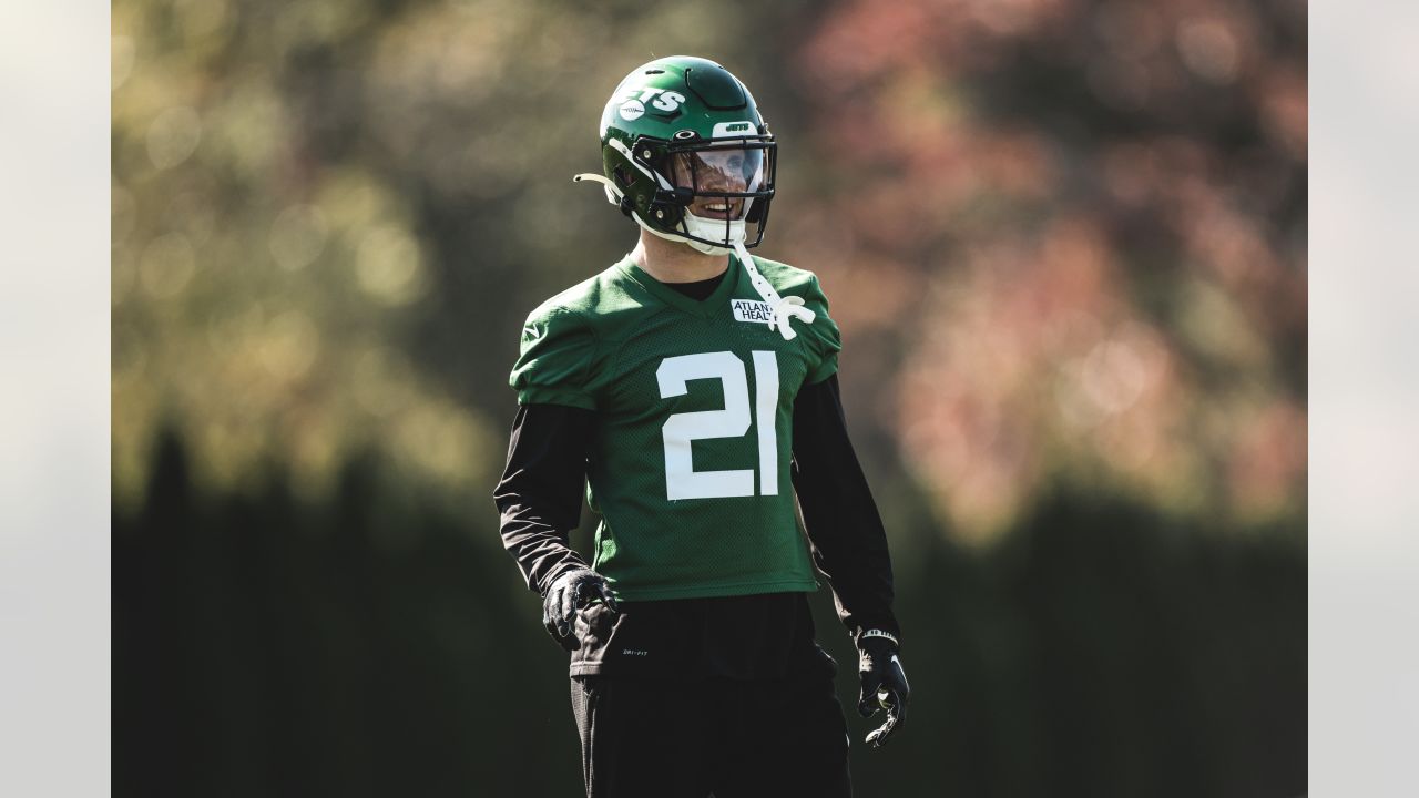 Say cheese: Jets' Sauce Gardner gets special piece of headgear after  beating Packers