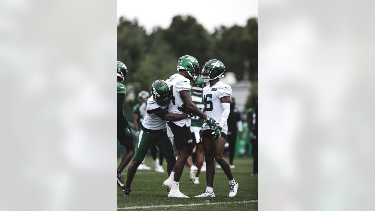 Jets' George Fant finds himself back on right side in O-line shuffle