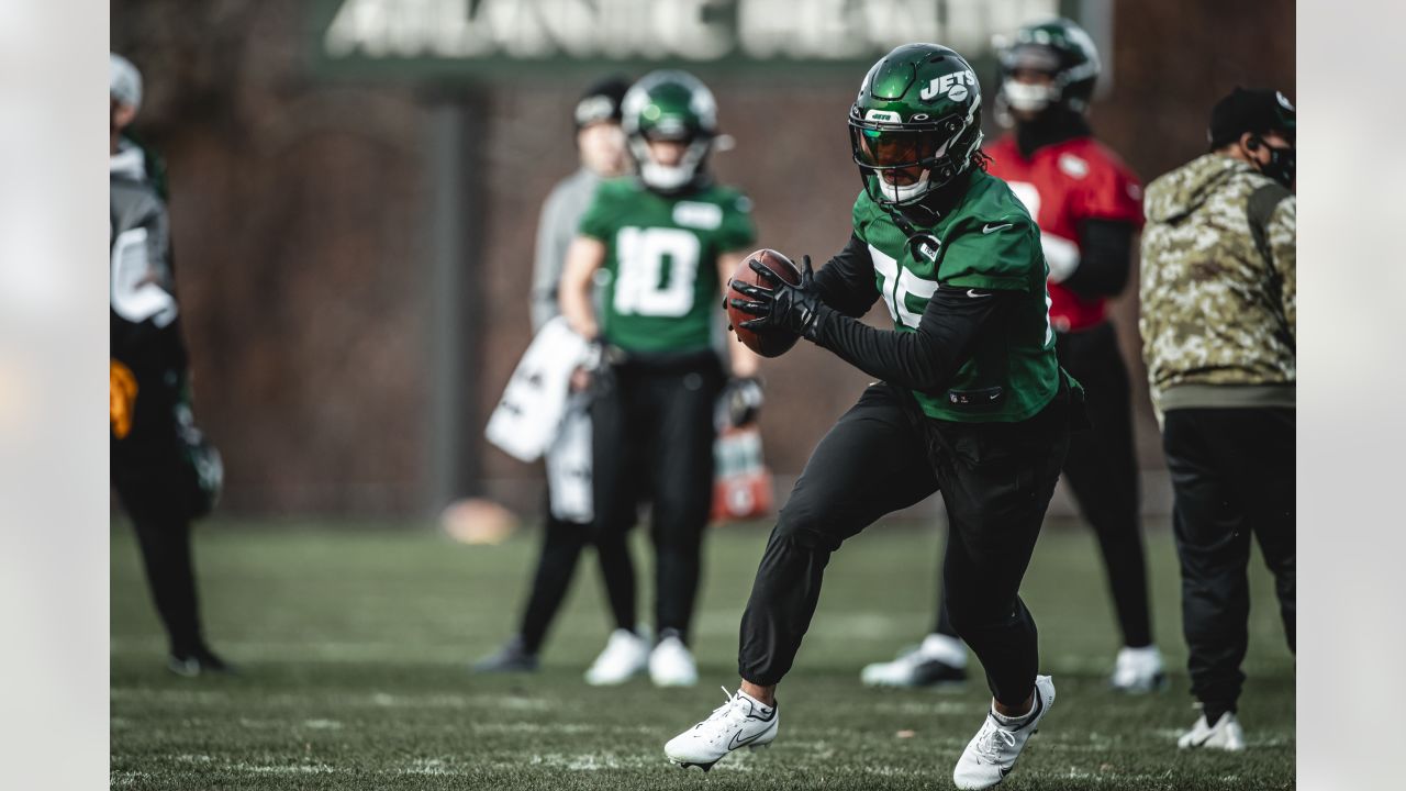 Jets S Elijah Riley: Hometown Fan, Army Product, Competitor and Now Starter