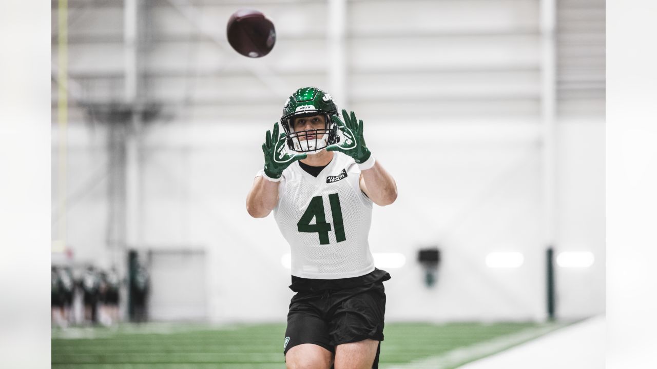 New York Jets Player's Arrival To Training Camp Is Raising Some Eyebrows -  The Spun: What's Trending In The Sports World Today