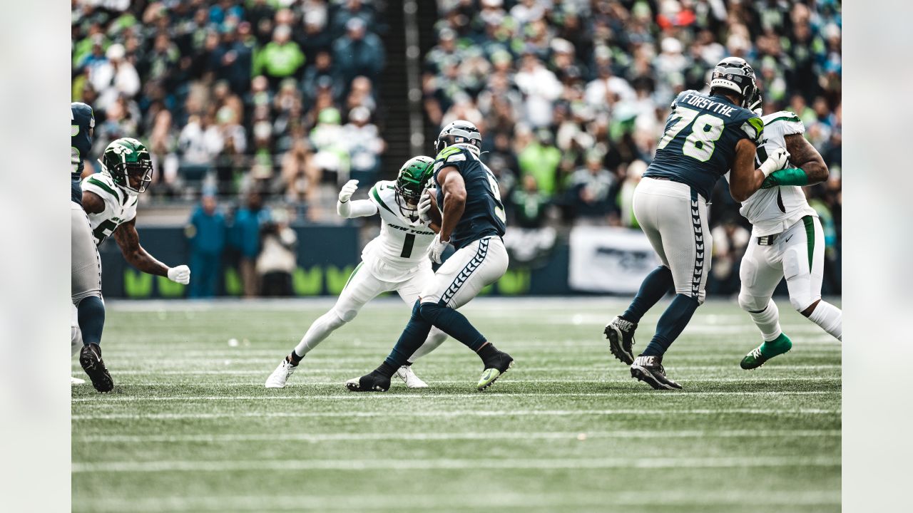 3 Takeaways  Jets Run Game 'Hit a Wall' in Loss to Seahawks