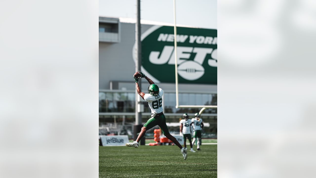 Jets injury report: WR Elijah Moore 'day-to-day' with quad injury