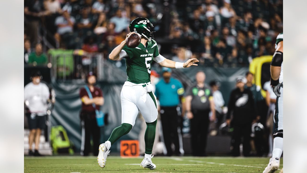 Jets-Eagles Game Recap  QB Zach Wilson Injures Knee in Preseason-Opening  Win in Philadelphia