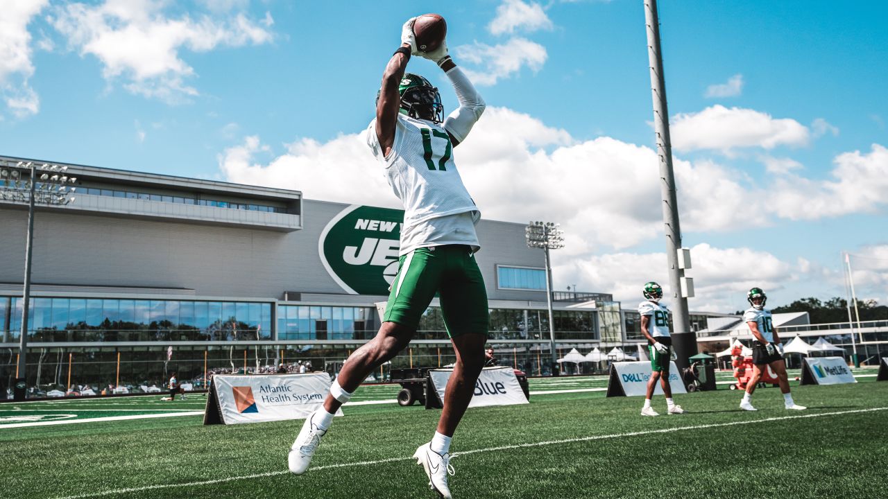 Jets Practice Report  'Old Soul' Elijah Moore Giving the Jets Offense a  New Jolt